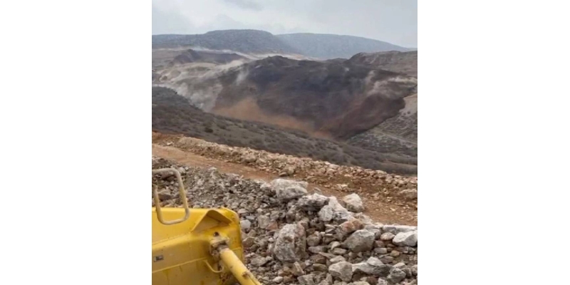 Altın madeninde toprak kayması