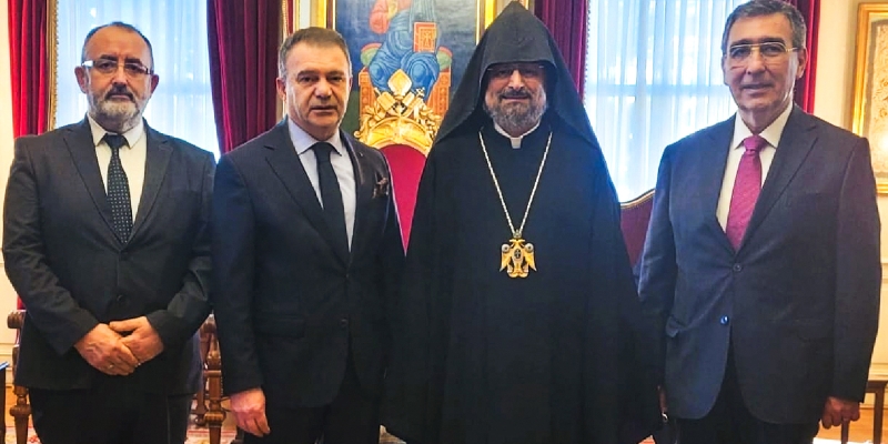 Başkan Atayık’tan Patrik II Maşalyan’a Noel tebriği