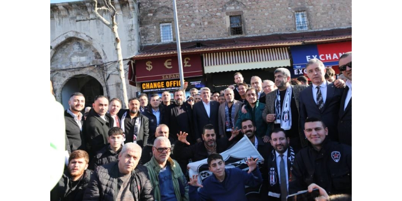 Beşiktaş Jimnastik Kulübü (BJK) Başkan Adayı Serdar Adalı, Çarşı’da esnaf ile buluştu